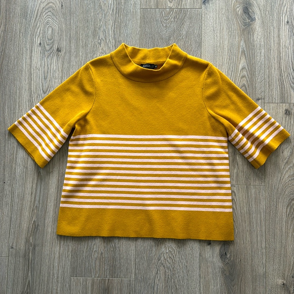 Golden yellow stripe top